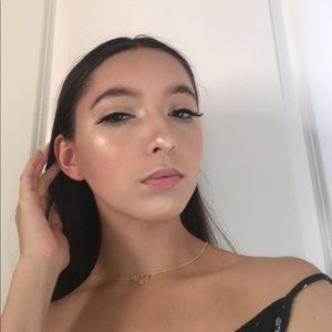 Meet your Posher, Lizbeth